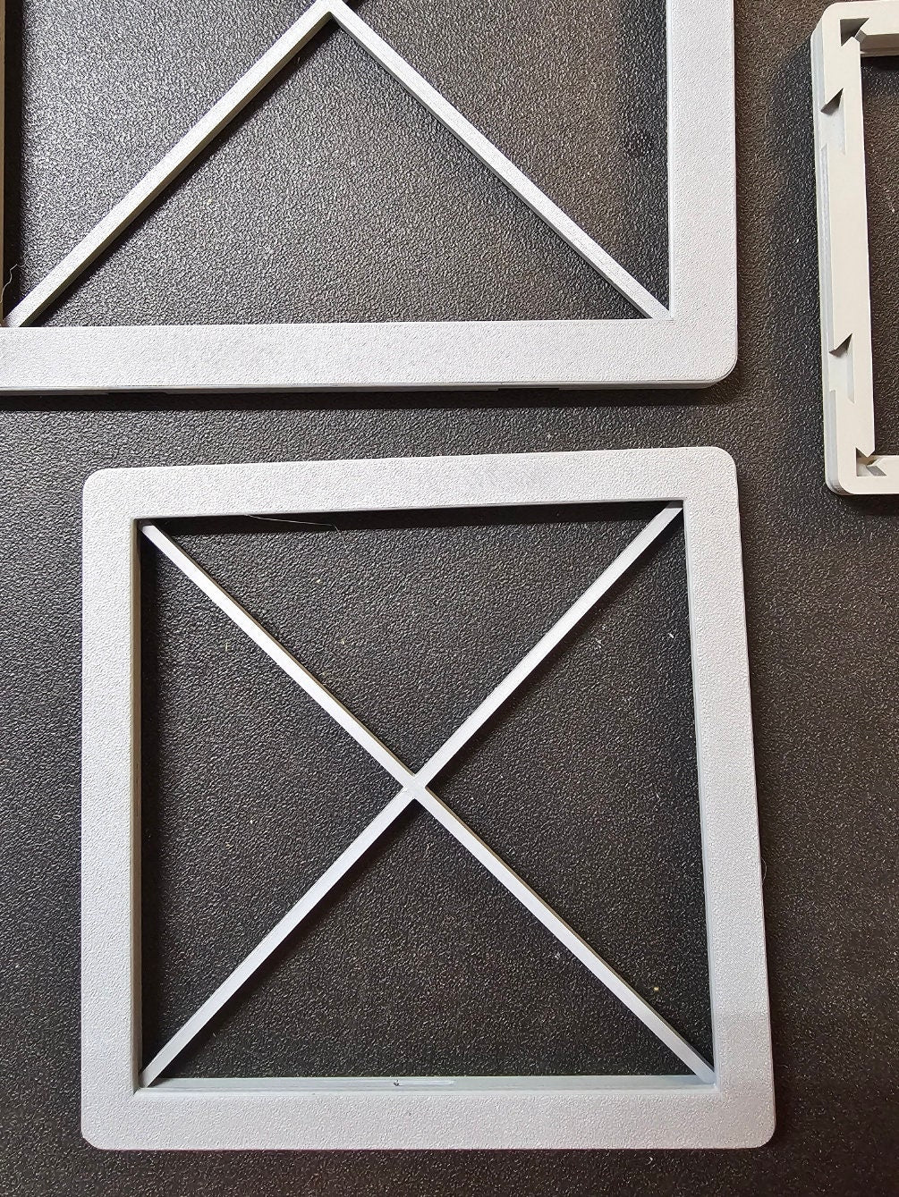 Connectable Picture Frame for Hueforge prints.